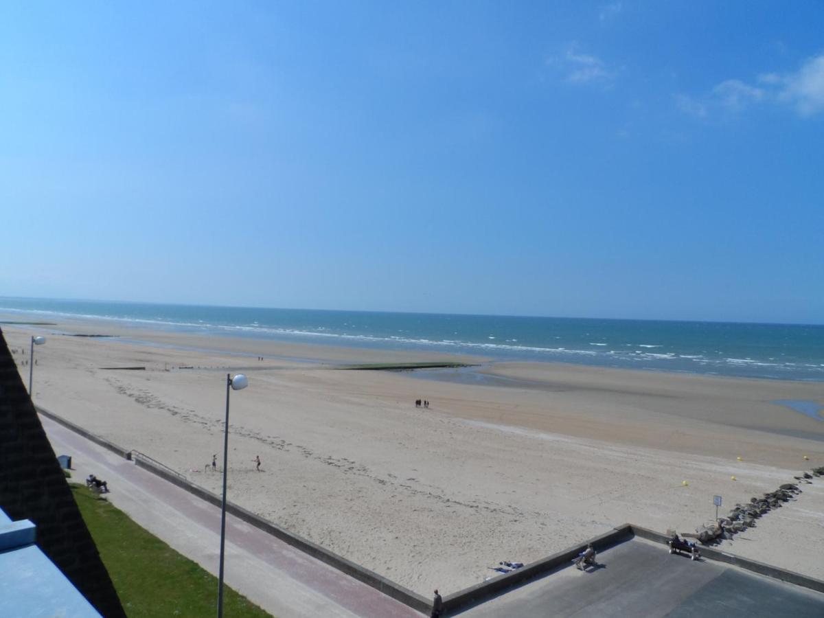 Appartement Avec Terrasse Panoramique, Acceptant Les Animaux, Parking - Fr-1-487-281 Cabourg Εξωτερικό φωτογραφία